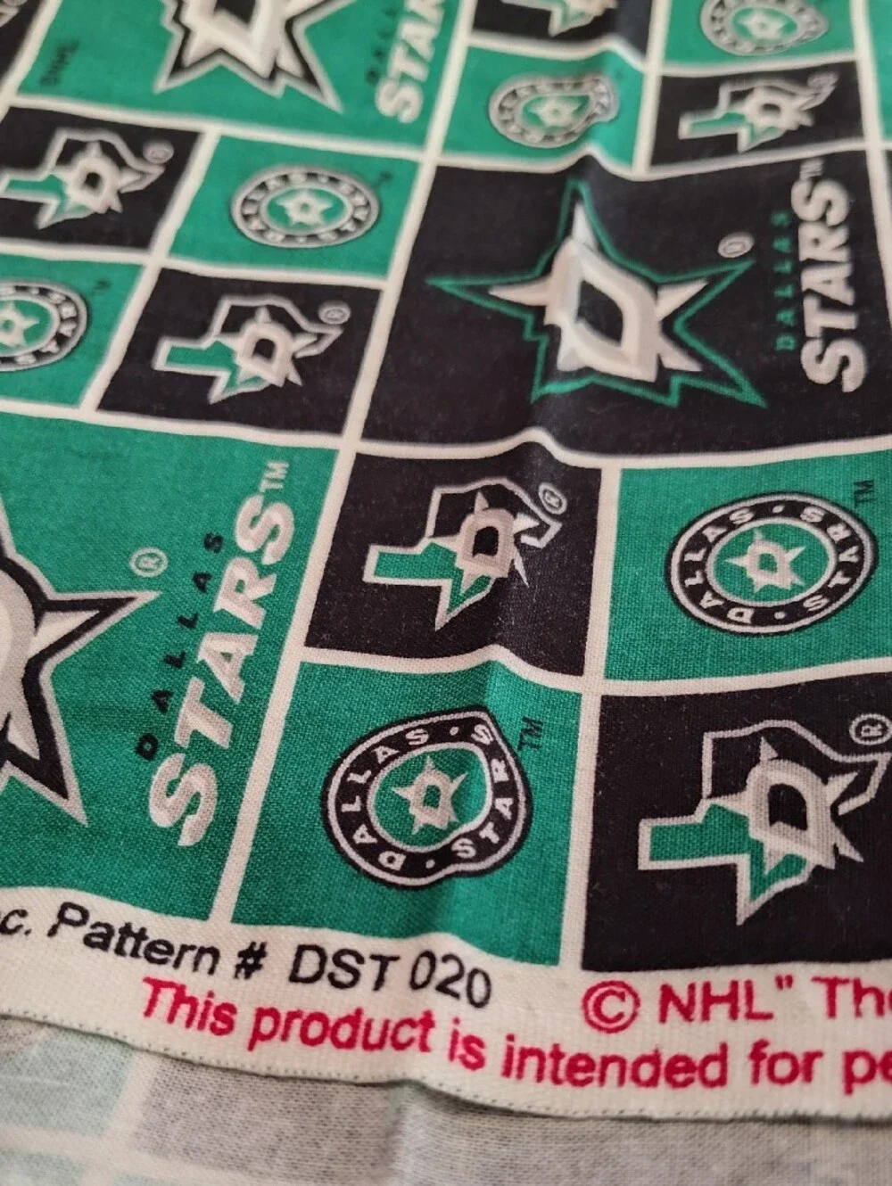 NHL Dallas Stars Fabric - Green and Black - 1 Yard